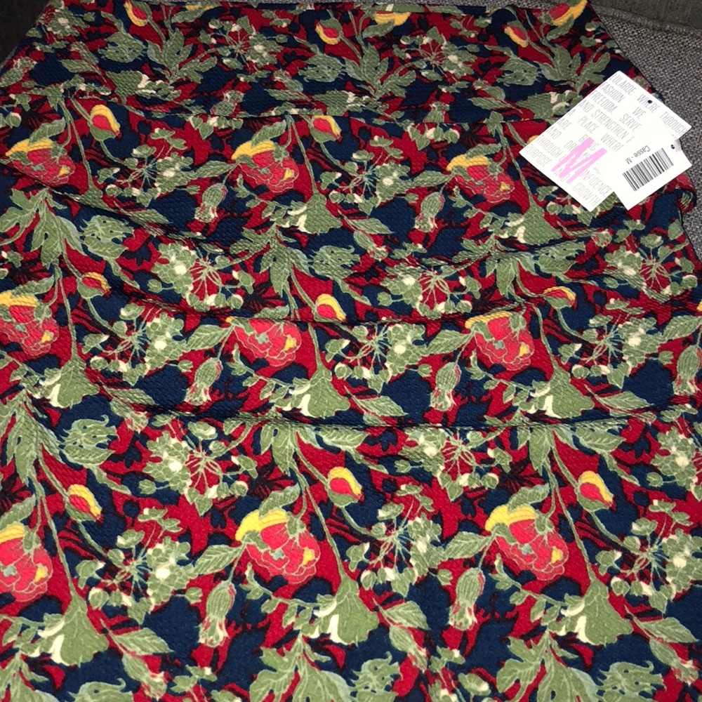 LuLaRoe Cassie skirt